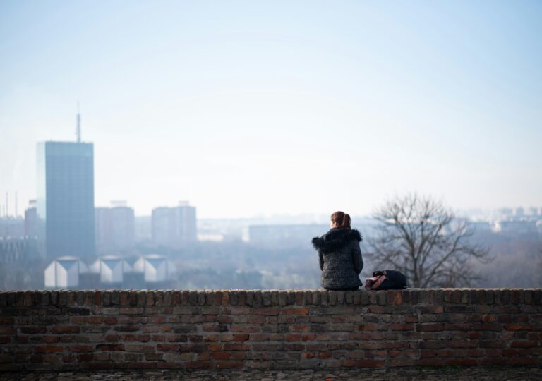 How to Meditate in a Noisy City — Without Waiting for It to Go Quiet