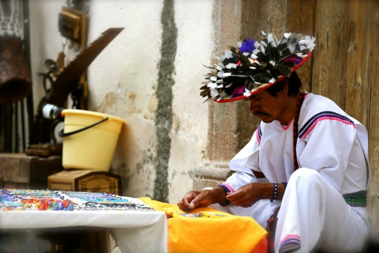 Huichol Music: The Violin That Keeps You From Getting Lost
